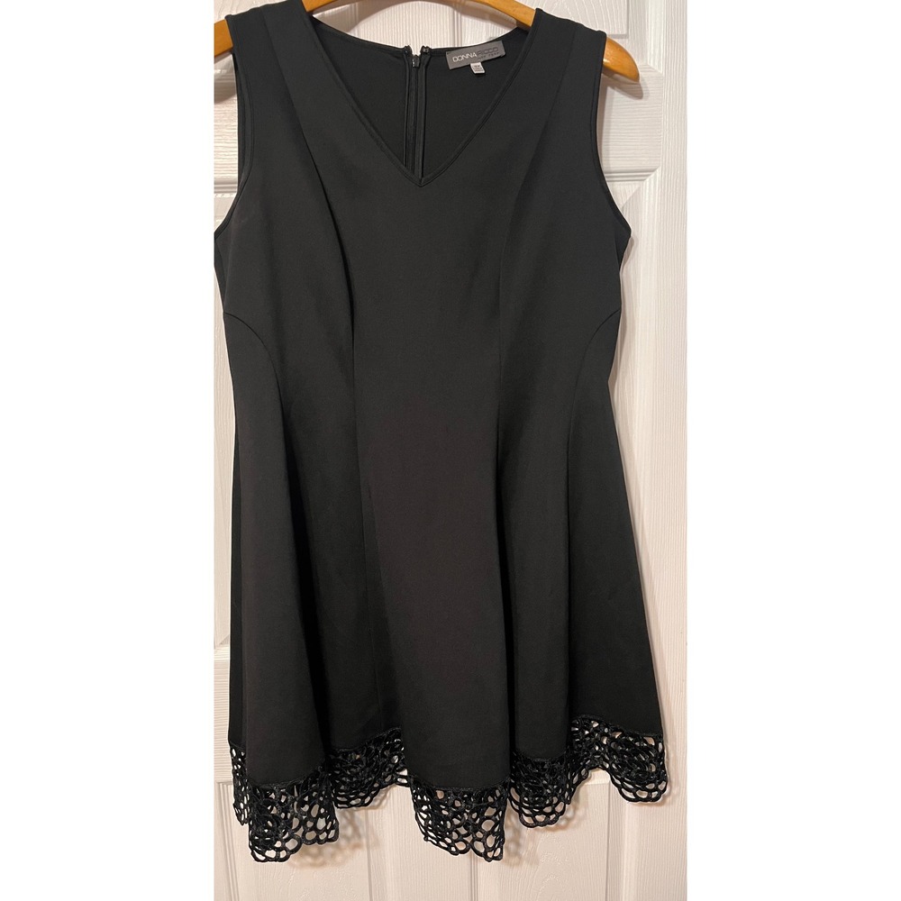 Donna Ricco New York Black V-Neck Fit & Flare Dress Crochet Lace Hem 18W